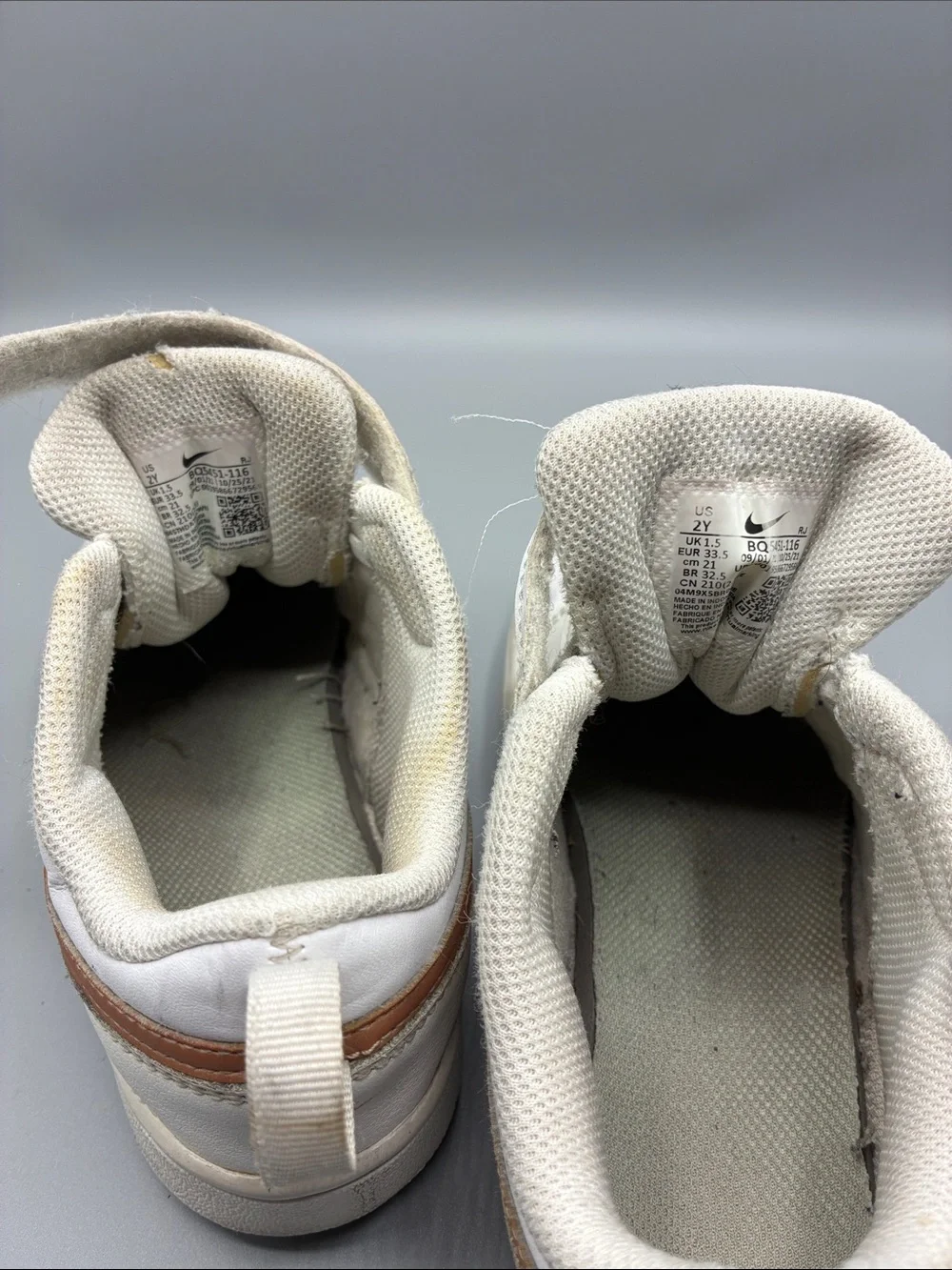Nike court low